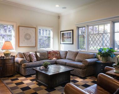 427 12th Street - Photo Thumbnail 1