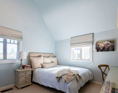 427 12th Street - Photo Thumbnail 25