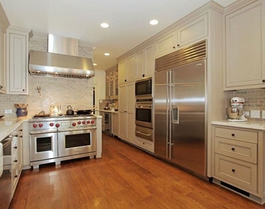 427 12th Street - Photo Thumbnail 3