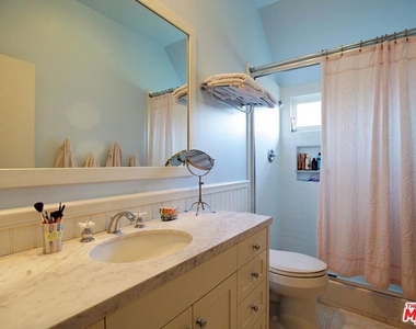 427 12th Street - Photo Thumbnail 27