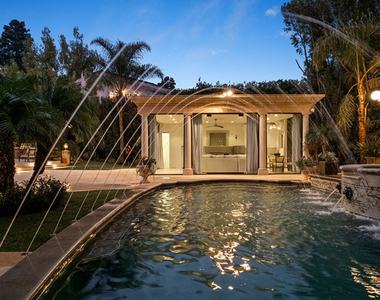 1021 N Crescent Drive - Photo Thumbnail 2
