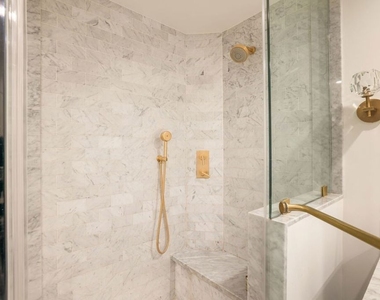 930 N Doheny Drive - Photo Thumbnail 14