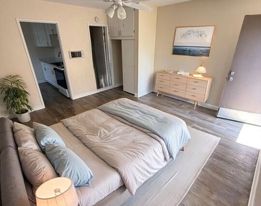 4053 Hamilton Street - Photo Thumbnail 3