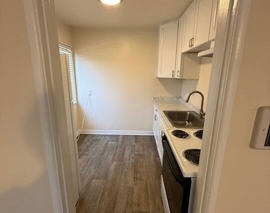 4053 Hamilton Street - Photo Thumbnail 4
