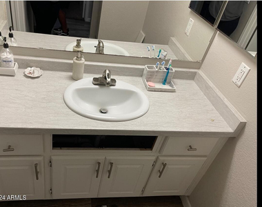 1311 W Baseline Road - Photo Thumbnail 5