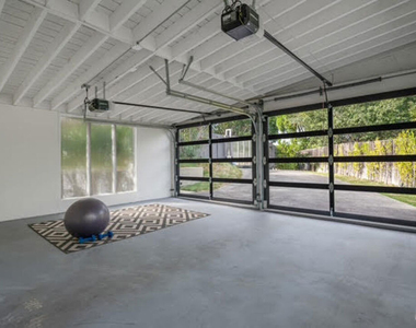 15434 Mulholland Drive - Photo Thumbnail 29