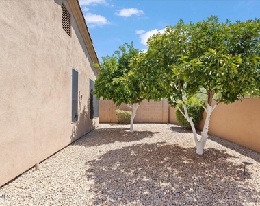 7700 E Princess Drive - Photo Thumbnail 12