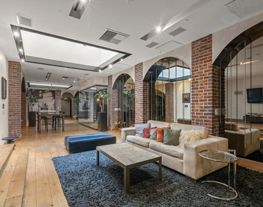 460 S Spring Street - Photo Thumbnail 27