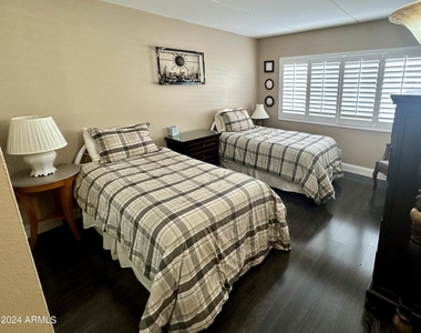 7950 E Camelback Road - Photo Thumbnail 13
