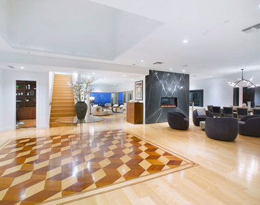 1655 N Crescent Heights Boulevard - Photo Thumbnail 15