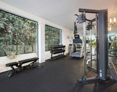 1655 N Crescent Heights Boulevard - Photo Thumbnail 47