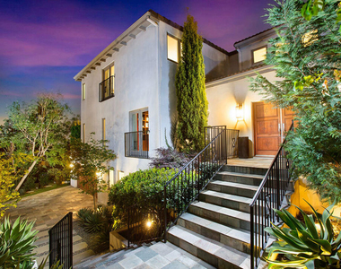 1655 N Crescent Heights Boulevard - Photo Thumbnail 2