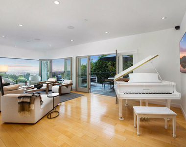 1655 N Crescent Heights Boulevard - Photo Thumbnail 23
