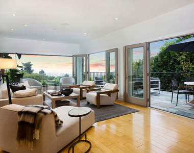 1655 N Crescent Heights Boulevard - Photo Thumbnail 24