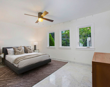1655 N Crescent Heights Boulevard - Photo Thumbnail 43