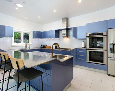 1655 N Crescent Heights Boulevard - Photo Thumbnail 13