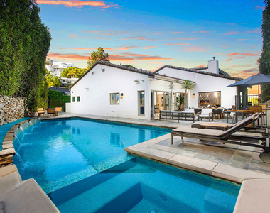 1655 N Crescent Heights Boulevard - Photo Thumbnail 5