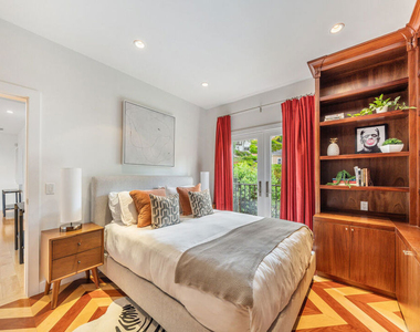 1655 N Crescent Heights Boulevard - Photo Thumbnail 30
