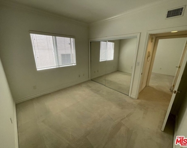 11807 Dorothy Street - Photo Thumbnail 28