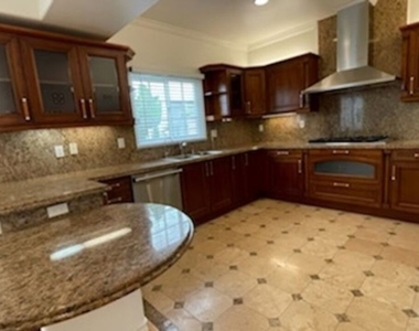 11807 Dorothy Street - Photo Thumbnail 11