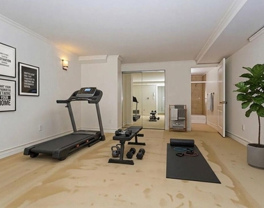 11807 Dorothy Street - Photo Thumbnail 32