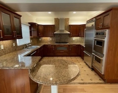 11807 Dorothy Street - Photo Thumbnail 13