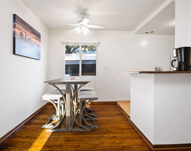 932 Wilcox Ave - Photo Thumbnail 7