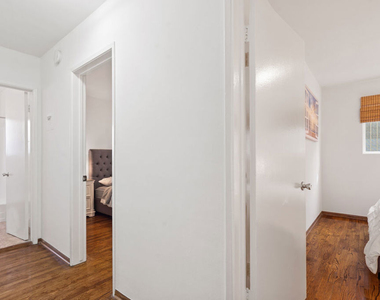 932 Wilcox Ave - Photo Thumbnail 14