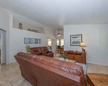 10509 W Runion Drive - Photo Thumbnail 1