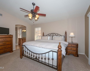 10509 W Runion Drive - Photo Thumbnail 13