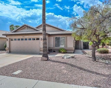 10509 W Runion Drive - Photo Thumbnail 46