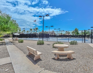 10509 W Runion Drive - Photo Thumbnail 43