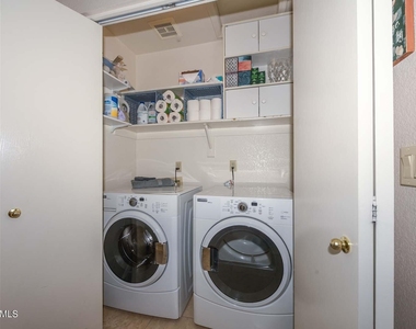 10509 W Runion Drive - Photo Thumbnail 23