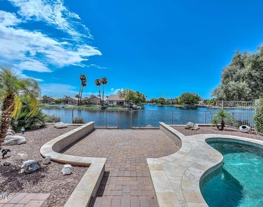 10509 W Runion Drive - Photo Thumbnail 32