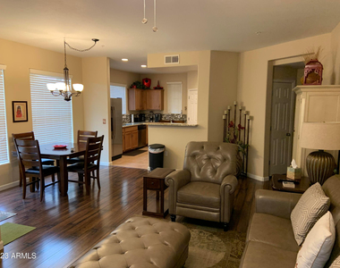 14575 W Mountain View Boulevard - Photo Thumbnail 8