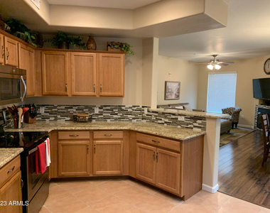 14575 W Mountain View Boulevard - Photo Thumbnail 15