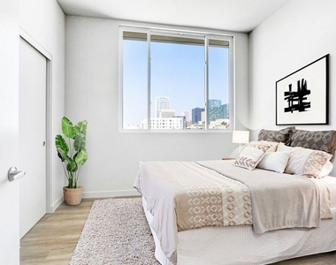 2847 Leeward Avenue - Photo Thumbnail 3