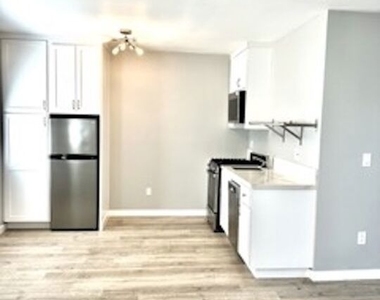 613 S Prairie Avenue - Photo Thumbnail 5