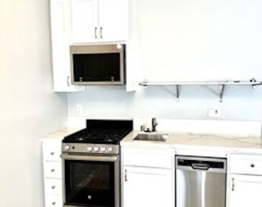 613 S Prairie Avenue - Photo Thumbnail 4