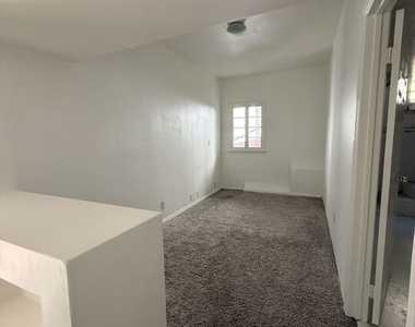 1740 Westerly Terr - Photo Thumbnail 4