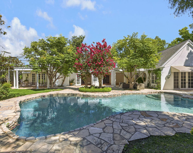 821 N Whittier Drive - Photo Thumbnail 12