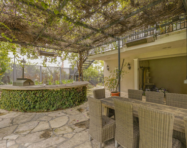 821 N Whittier Drive - Photo Thumbnail 9