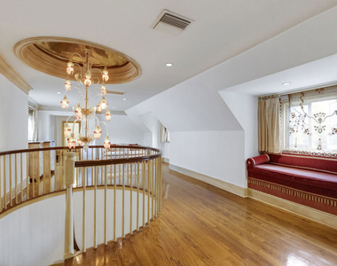 821 N Whittier Drive - Photo Thumbnail 28