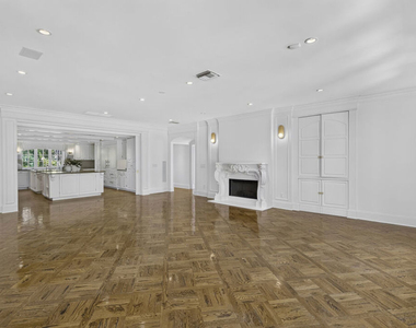 821 N Whittier Drive - Photo Thumbnail 9