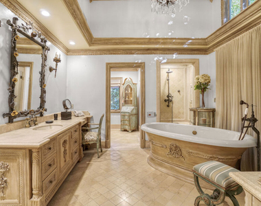 821 N Whittier Drive - Photo Thumbnail 22