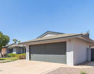 8742 E Weldon Avenue - Photo Thumbnail 34