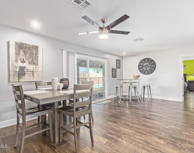 8742 E Weldon Avenue - Photo Thumbnail 22