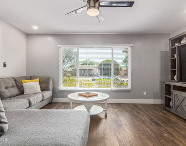 8742 E Weldon Avenue - Photo Thumbnail 18