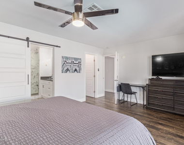 8742 E Weldon Avenue - Photo Thumbnail 14