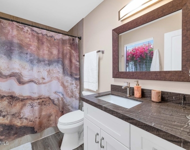 7948 E Vista Drive - Photo Thumbnail 18